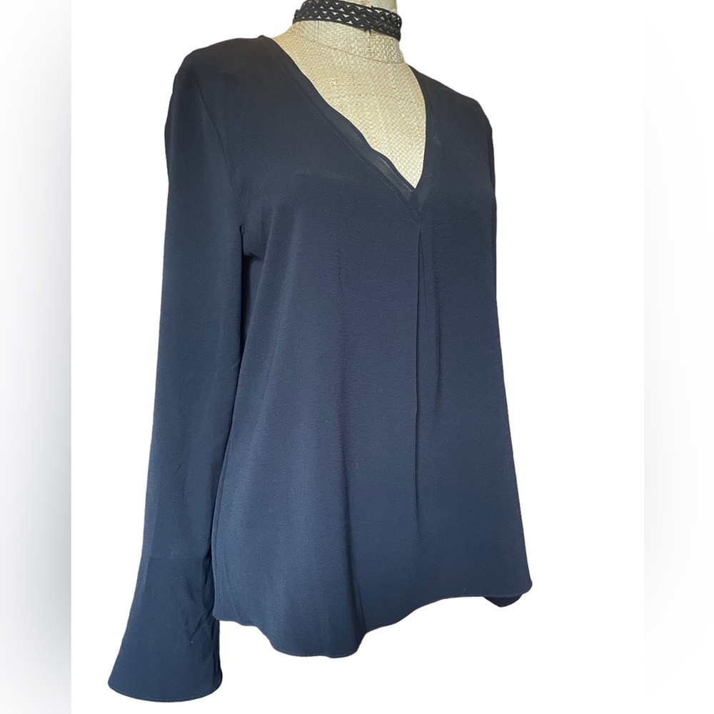 Gentle Fawn collection black Lyocell flowy top. Size Large . Long bell sleeve.